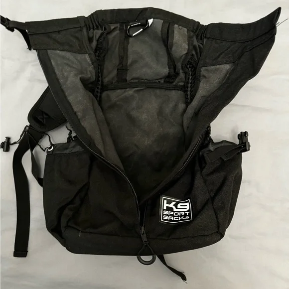 K9 Sport Sack | Dog Carrier Backpack (Medium, Air 2 - Jet Black) Pre-owned - Picture 3 of 10